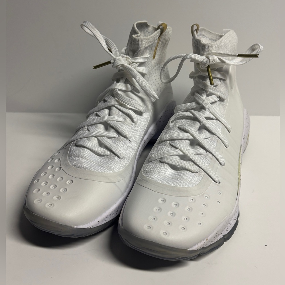 UA GS Curry 4 MID size 6.5Y